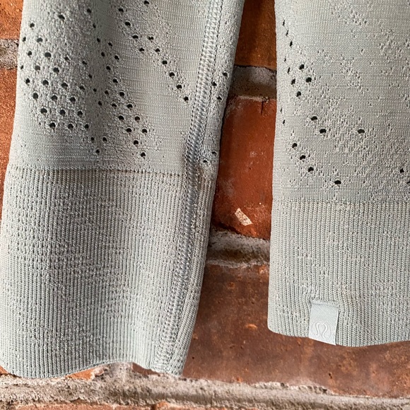 LULULEMON swiftly relaxed long sleeve shirt painted camo silver blue 2022 - Picture 8 of 8